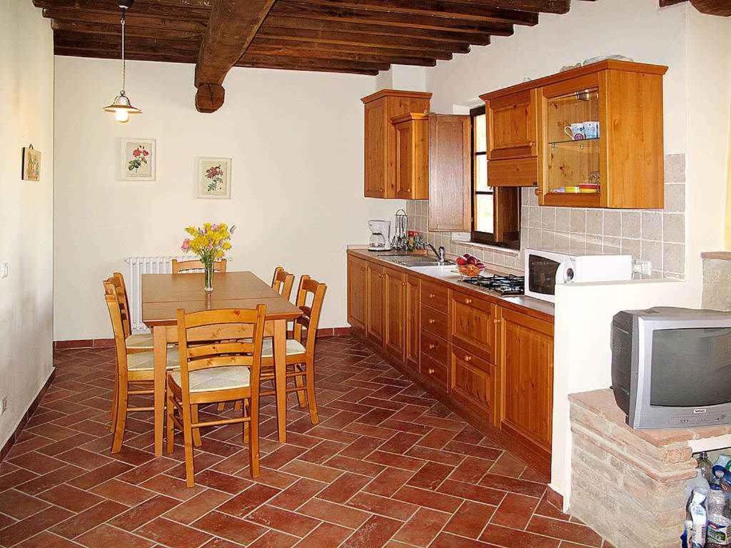 Apartment In Asciano/Toskana 24110 Buitenkant foto